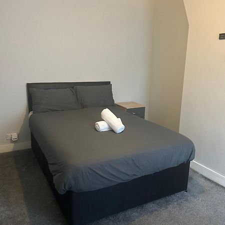 Brunswick Place Xxx Stoke-on-Trent Экстерьер фото
